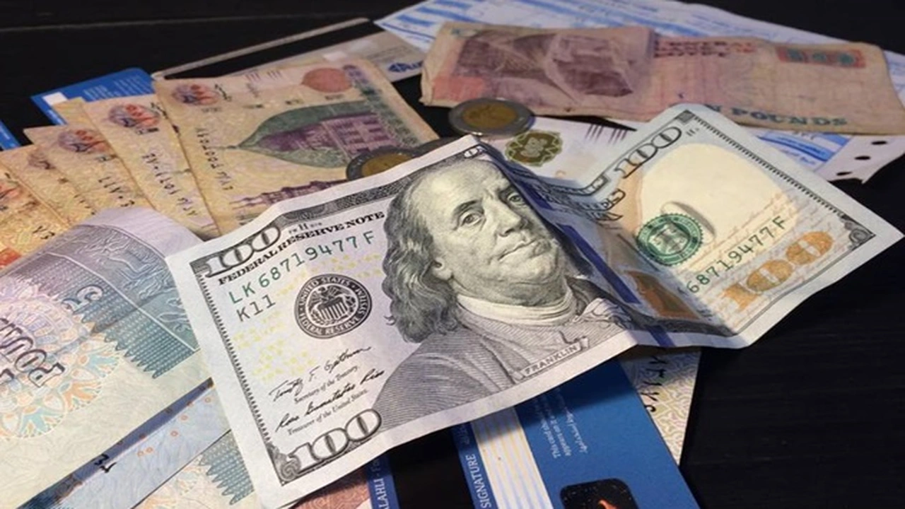 فاروس تحذر: تدفقات الأموال الساخنة قد ترفع سعر الدولار إلى 47 جنيهًا في مصر